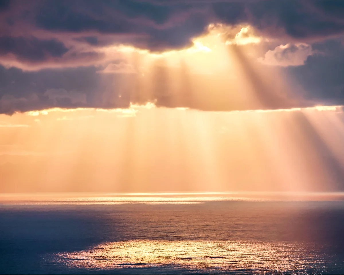 sun rays through clouds
